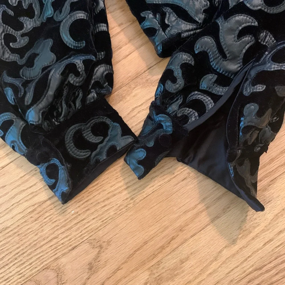 ZARA Bloggers Favorite Black Combination Velvet Mock Neck Baroque Top US Small - Picture 7 of 11